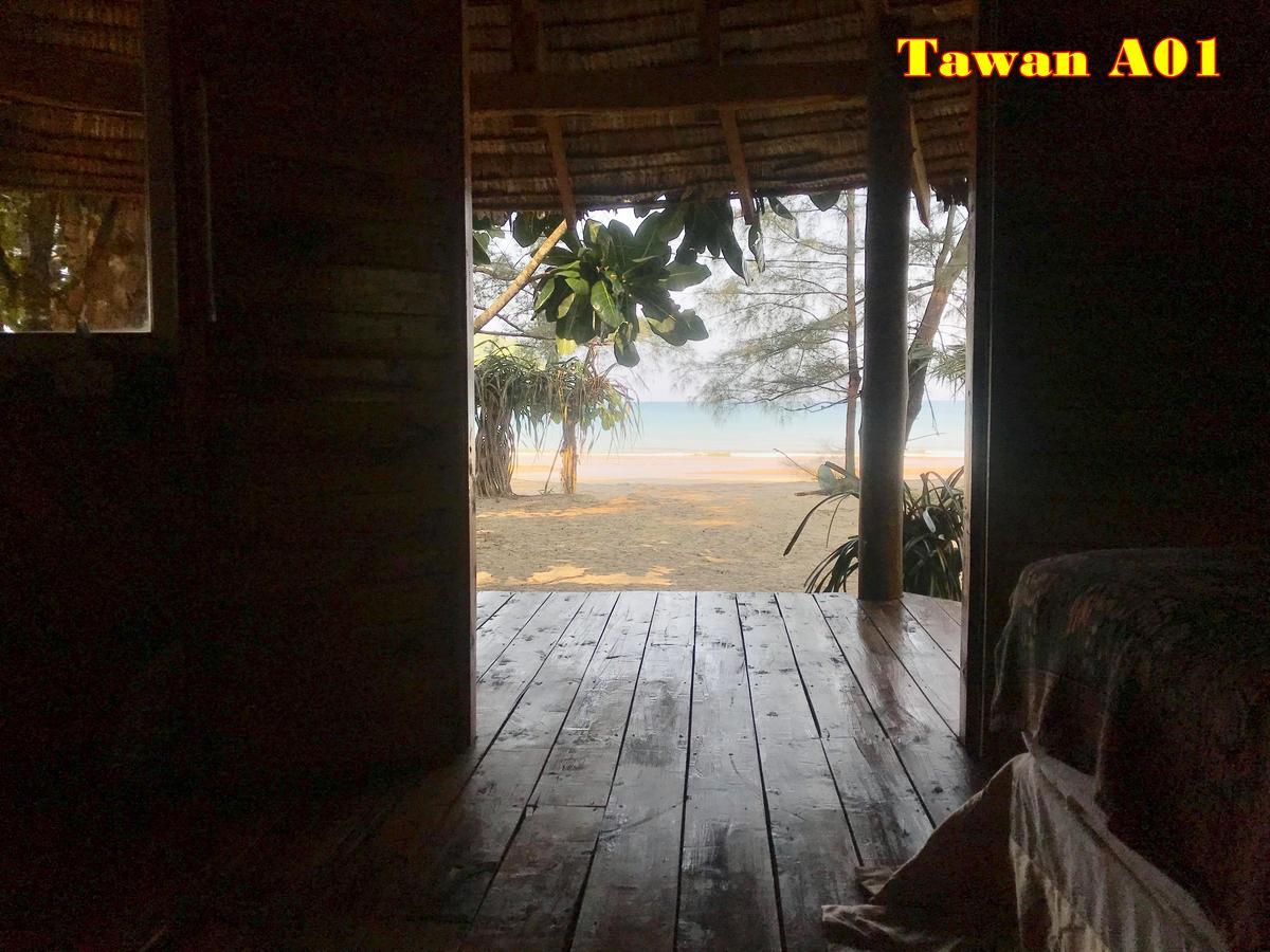 Tawan Bar And Bungalow Hotel Ko Phra Thong Exterior foto